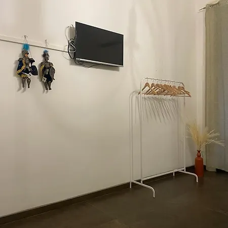 Tabula Liberty House Κατάνια